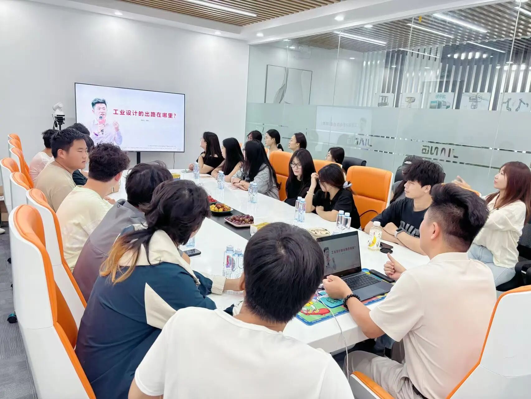 1-2509161114034V.jpg 1-2509161114034V.jpg